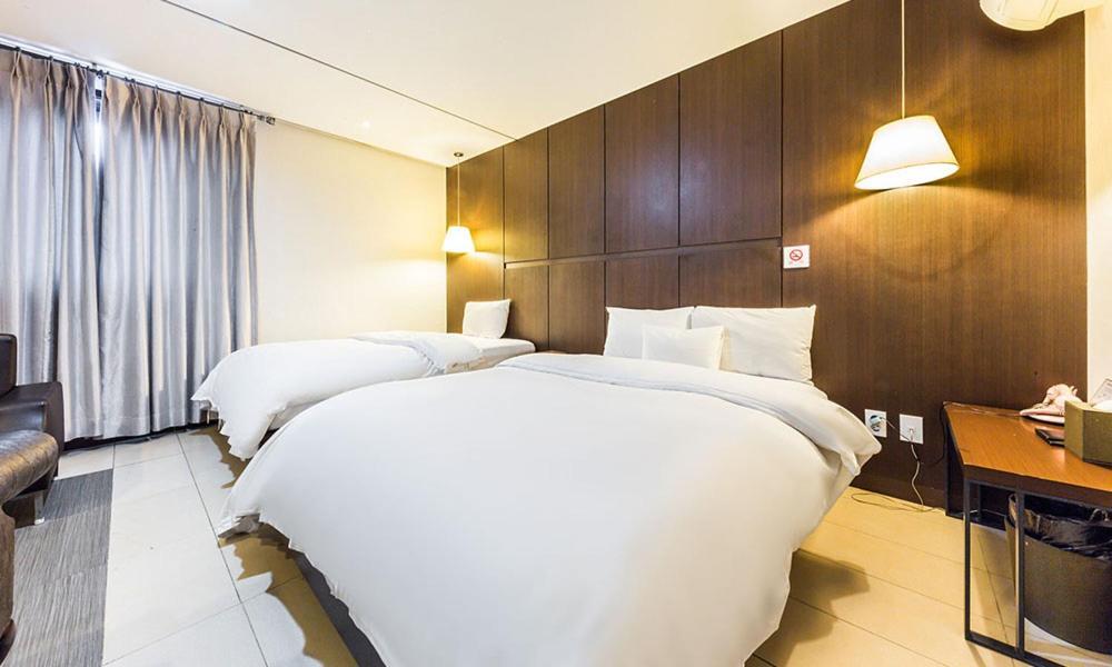 Yeongdeungpo Lifestyle F Hotel โซล ภายนอก รูปภาพ