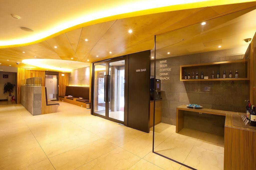 Yeongdeungpo Lifestyle F Hotel โซล ภายนอก รูปภาพ