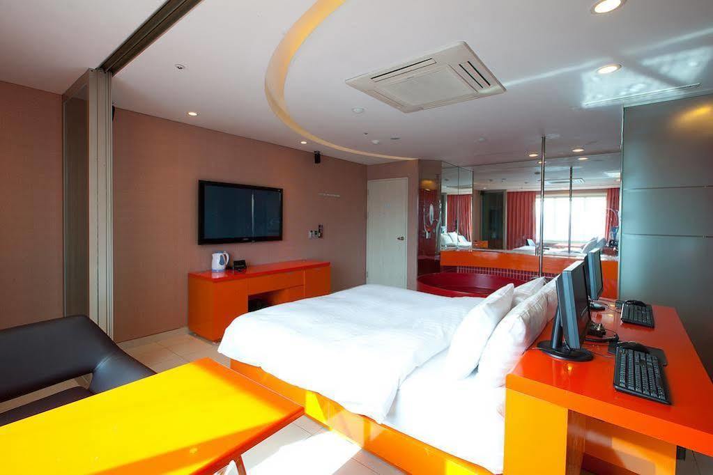 Yeongdeungpo Lifestyle F Hotel โซล ภายนอก รูปภาพ