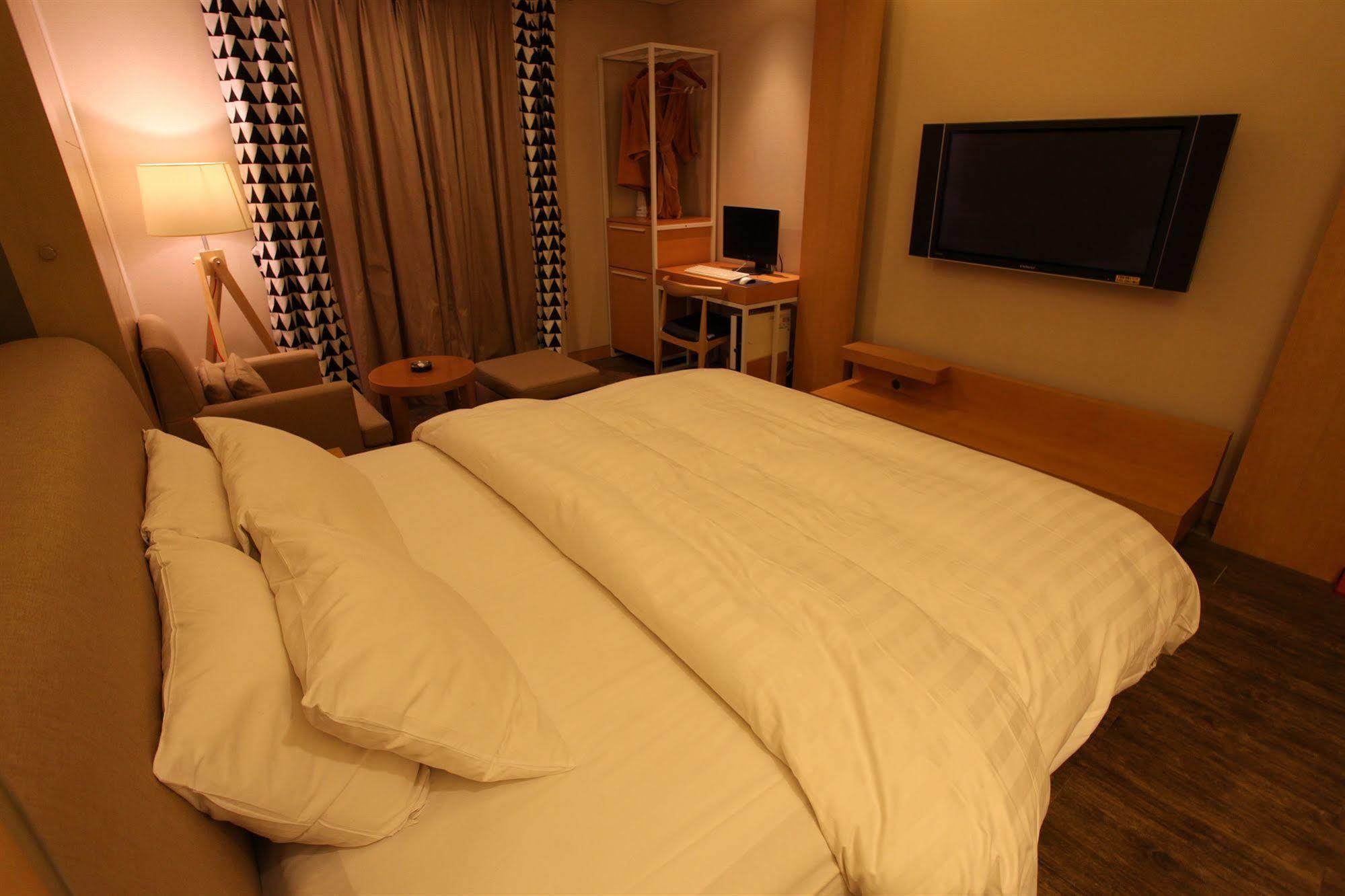 Yeongdeungpo Lifestyle F Hotel โซล ภายนอก รูปภาพ