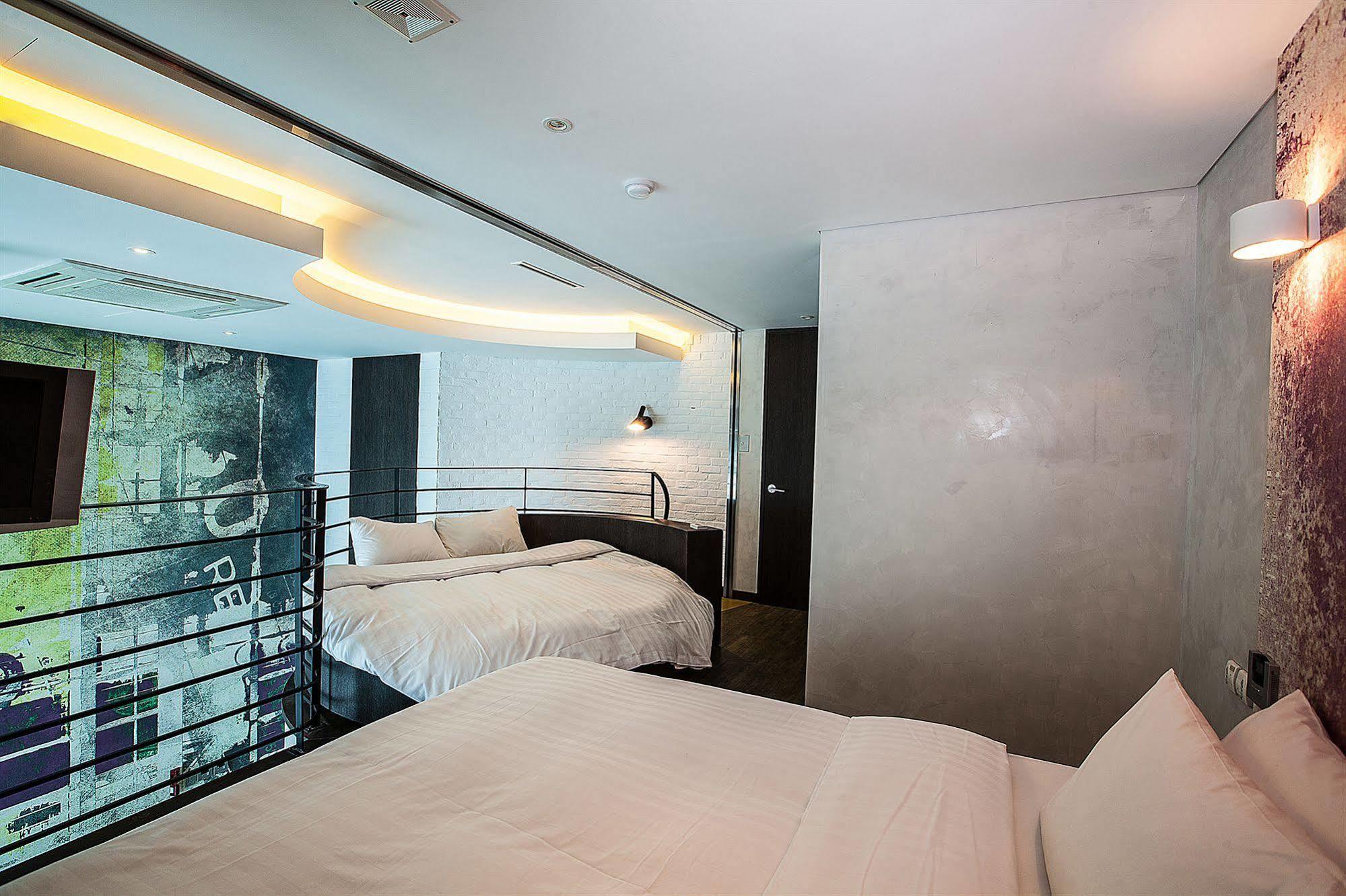Yeongdeungpo Lifestyle F Hotel โซล ภายนอก รูปภาพ